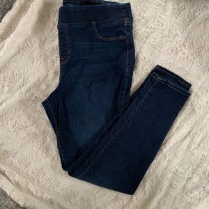Old navy built in sculpt jeggings